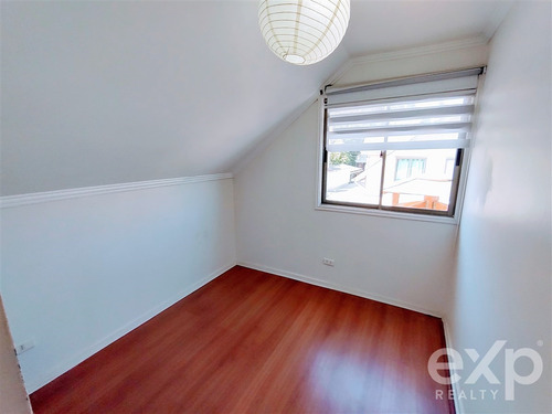 Casa En Arriendo De 3d Y 3b En Limache. Metro A 8 Cuadras.