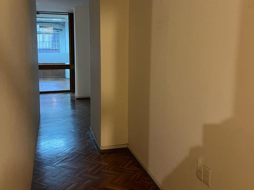 Estudio U Oficina En El Centro Ref. 8372 (ref: Cbr-810)