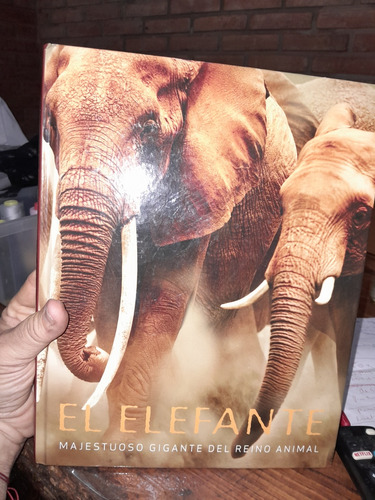 Antiguo Libro Fotográfico El Elefante Majestuoso 