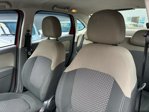 Fiat Grand Siena 1.6 16v Essence Flex Dualogic 4p