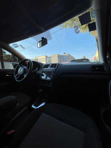 Volkswagen Vento 1.6 Confortline At