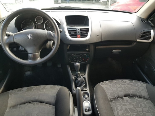 Imagem 9 de 10 de Peugeot 207 1.4 Xr Passion 8v Flex 4p Manual
