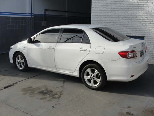 Imagen 2 de 24 de Toyota Corolla Xei 1,8 Año 2012 Segunda Mano