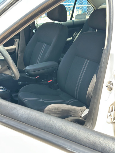 Volkswagen Jetta Clásico 2.0 Gl Team Tiptronic At