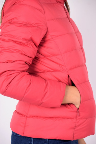 Campera Uniqlo De Mujer Rojo Coral 100% Original