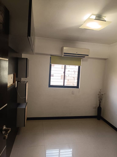 Yz Se Vende Apartamento En La Trigaleña Res. Platinum