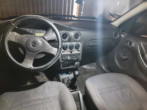 Imagem 14 de 15 de Chevrolet Celta 2005 1.0 Life 3p