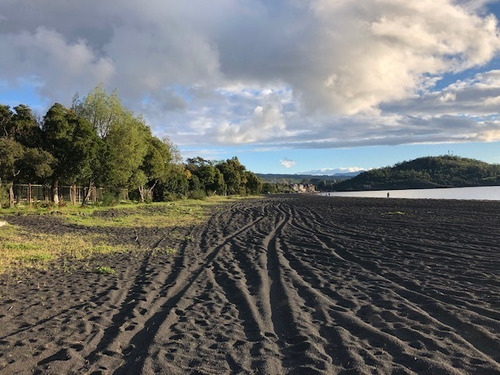 Imagen 7 de 11 de Venta Casa Pucón Frente Al Lago - Salida Directa Al Lago