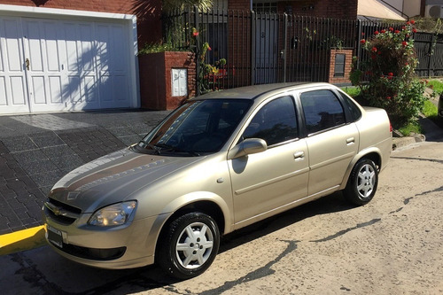Chevrolet Corsa Classic Ls Spirit 2012 4 Puertas Gol Clio