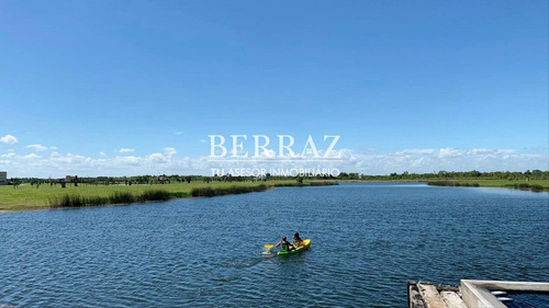 Lote Venta De 853,35 M2 A La Laguna En El Naudir Escobar