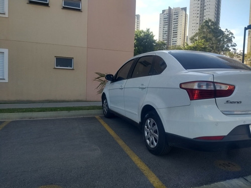 Fiat Grand Siena 2014 1.4 Tetrafuel 4p Tetra-combustible