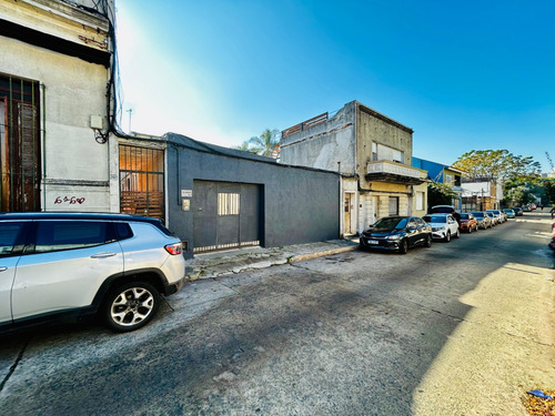 Venta Casa 2 Dormitorios Pocitos Con Cochera