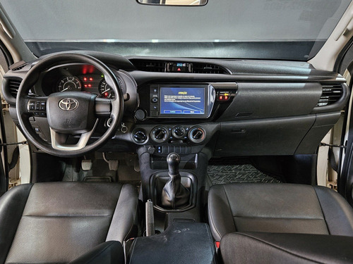Toyota Hilux 2.8 D-4D TURBO DIESEL CHASSI 4X4 MANUAL