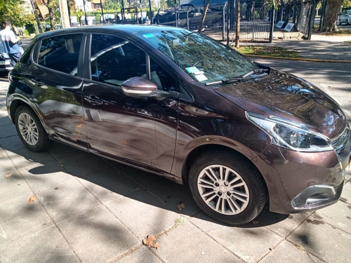 Peugeot 208 Allure 1.5 Touch