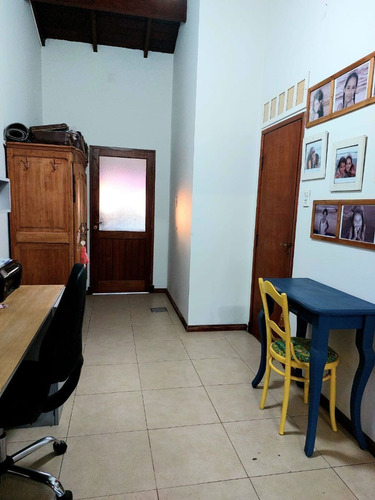Imagen 8 de 24 de Venta Chalet Barrio Aeronautico-ituzaingo Norte-parque Con Pileta.