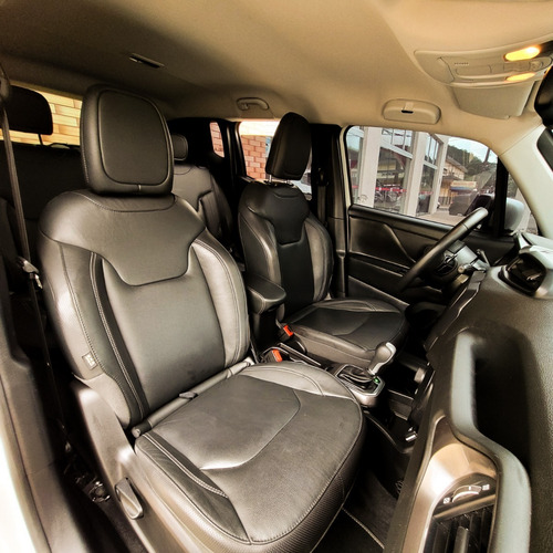 Imagem 8 de 11 de Jeep Renegade Limited 1.8 Flex 2019 Completo Automático