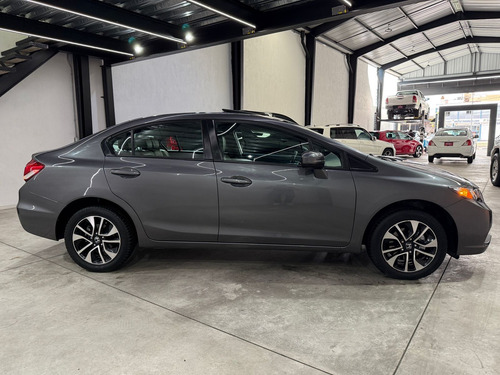 Honda Civic 1.8 Ex Sedan L4 . At