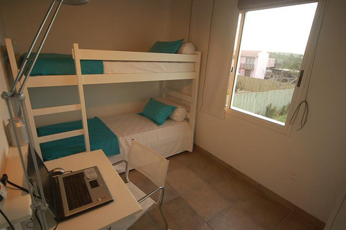 Casa En Alquiler Por Temporada De 3 Dormitorios En Punta Piedras (ref: Bpv-618)