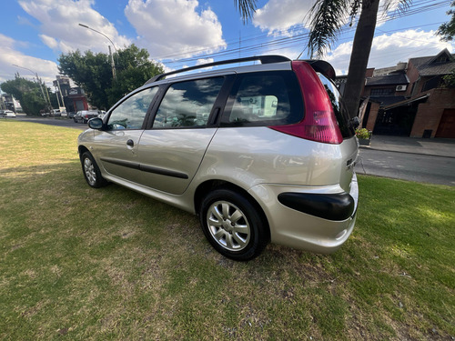 Peugeot 206 1.6 Sw Xt Premium