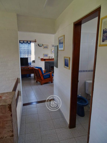 Chalet Azul En Punta Negra