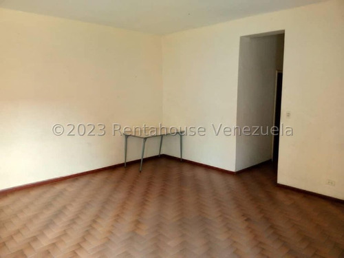 Apartamento En Venta En Guaicaipuro 23-30519 Yf