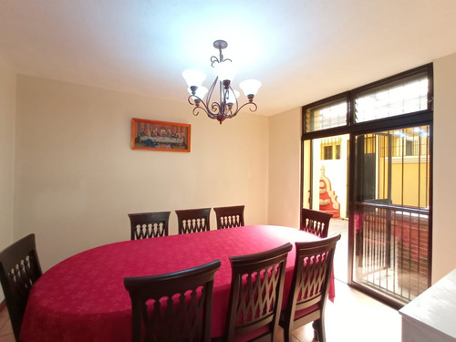Imagen 10 de 30 de Vendo Belleza De Casa Ubicada En Esquina, 4 Dormitorios, Alta Plusvalia Y Seguridad