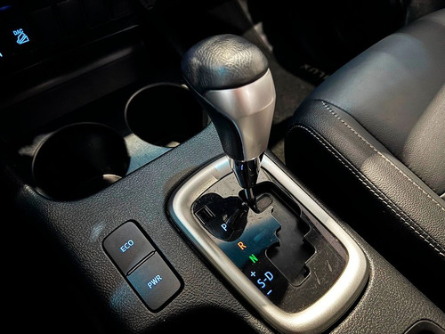 Toyota Hilux 2.8 D-4D TURBO CD SRV 4X4