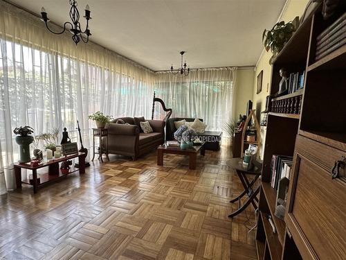 Ideal Para Remodelar/ Apumanque/ 4d3b/las Condes/oneprop.cl