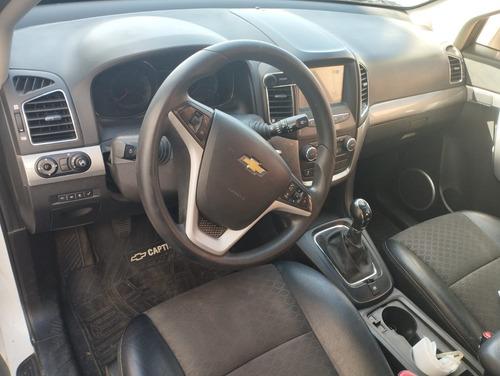 Chevrolet Captiva LT 2.4 MT 4X4