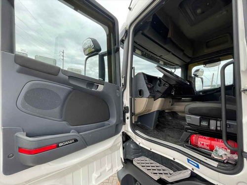 Imagem 11 de 15 de Scania 440 6x2 2019 Impecável