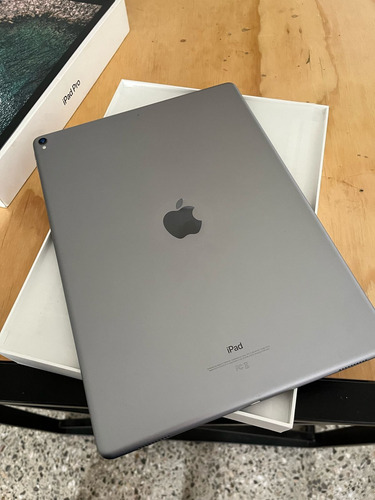 Apple iPad Pro 12.9'' 2da Generation Modelo Mqda2cl/a 64 Gb (Usado)