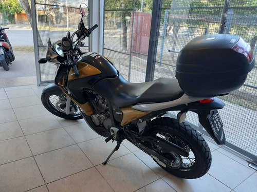 Imagen 2 de 10 de Honda Transalp 700