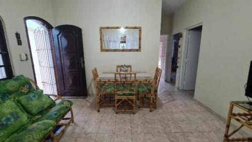 Casa No Gaivota À 200 Metros Do Mar E Com Piscina | 7394 E