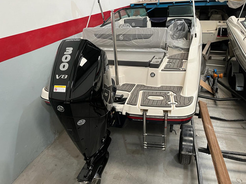 Discovery 230 Con 300 Mercury V8 4 Hs De Uso Igual A Okm