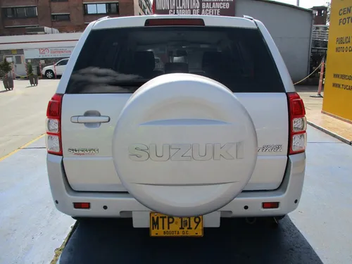Suzuki Grand Vitara 4x2 2400cc Mt Aa