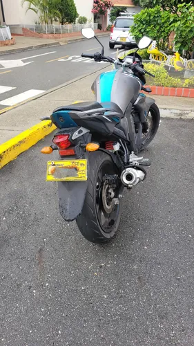 Yamaha Fzn 150 Cc Único Dueño - Color Gris Mate/azul