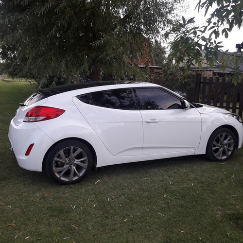 Hyundai Veloster 1.6 6at 130cv 2017