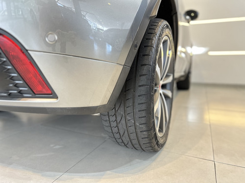 Jaguar E-Pace 2.0 16V P300 GASOLINA R-DYNAMIC SE AWD AUTOMÁTICO