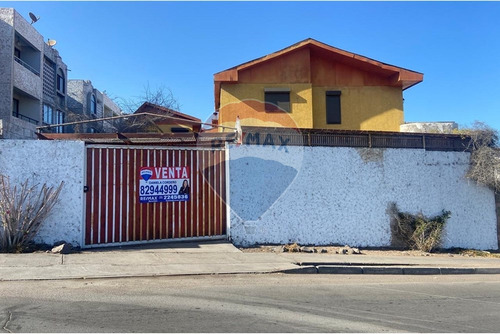 Casa En Jardines Del Sur Con Local Comercial