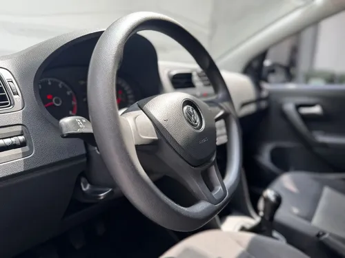 Volkswagen Vento 1.6 Startline Mt
