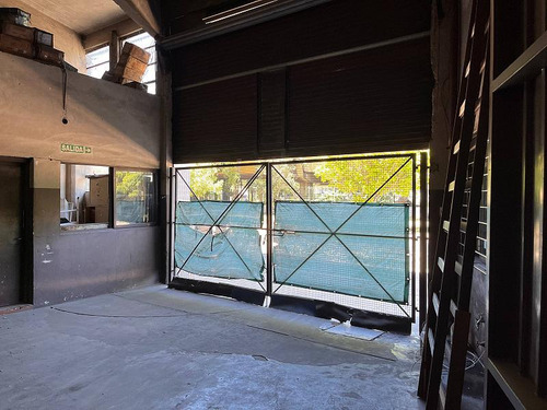 Imagen 2 de 6 de Retasado. Deposito En Venta En Barracas