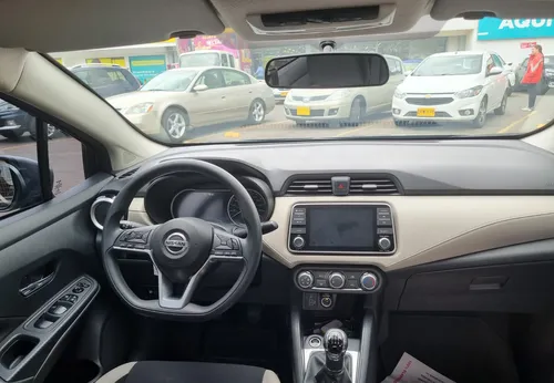 Nissan Versa 1.6 Advance