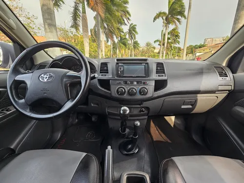 Toyota Hilux 2.5 4x4 DC