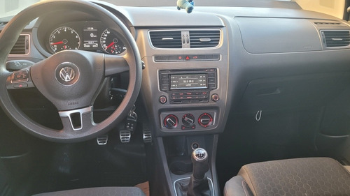 Imagen 12 de 17 de Volkswagen Crossfox 2014 1.6 Comfortline Ll Alt