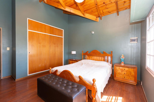 Casa 5 Amb Venta En Tesei Quincho Jardin Excelente