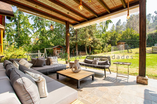 Excelente Casa Exclusivo Condominio Lo Curro