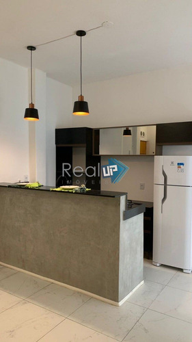 Imagem 23 de 23 de Ótimo Apartamento No Leme De 32m² - 7468