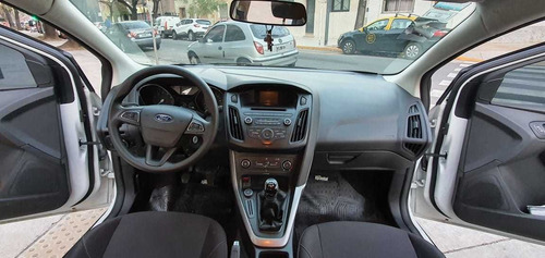 Imagen 6 de 9 de Ford Focus Iii 2016 1.6 Sedan S