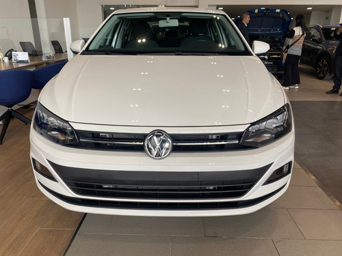 Imagen 1 de 24 de Volkswagen Virtus Trendline Mec Unidades Limitadas 2023