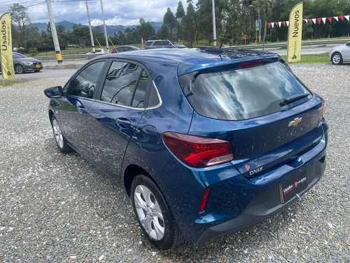 Chevrolet Onix 1.0T Premier Sedan At